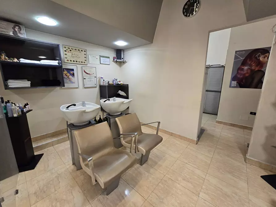 Immagine 6 di Locale commerciale in vendita  in Via Ariosto a Ferrara