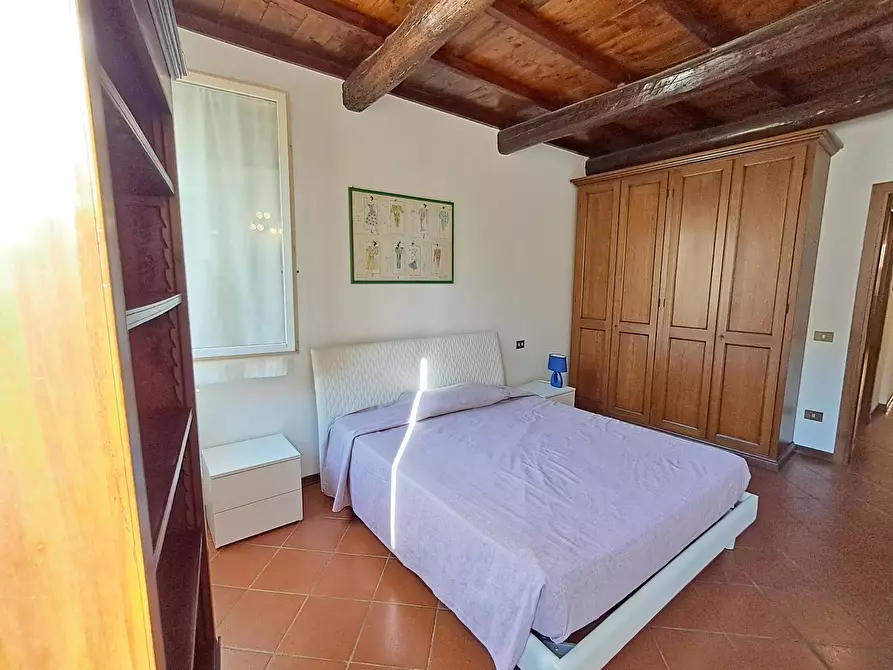 Immagine 12 di Appartamento in vendita  in Via Ripagrande a Ferrara