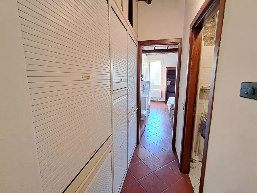 Immagine 17 di Appartamento in vendita  in Via Ripagrande a Ferrara