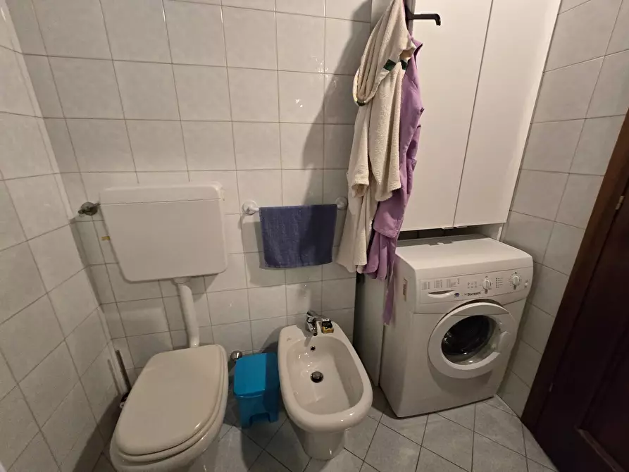 Immagine 16 di Appartamento in vendita  in Via Ripagrande a Ferrara