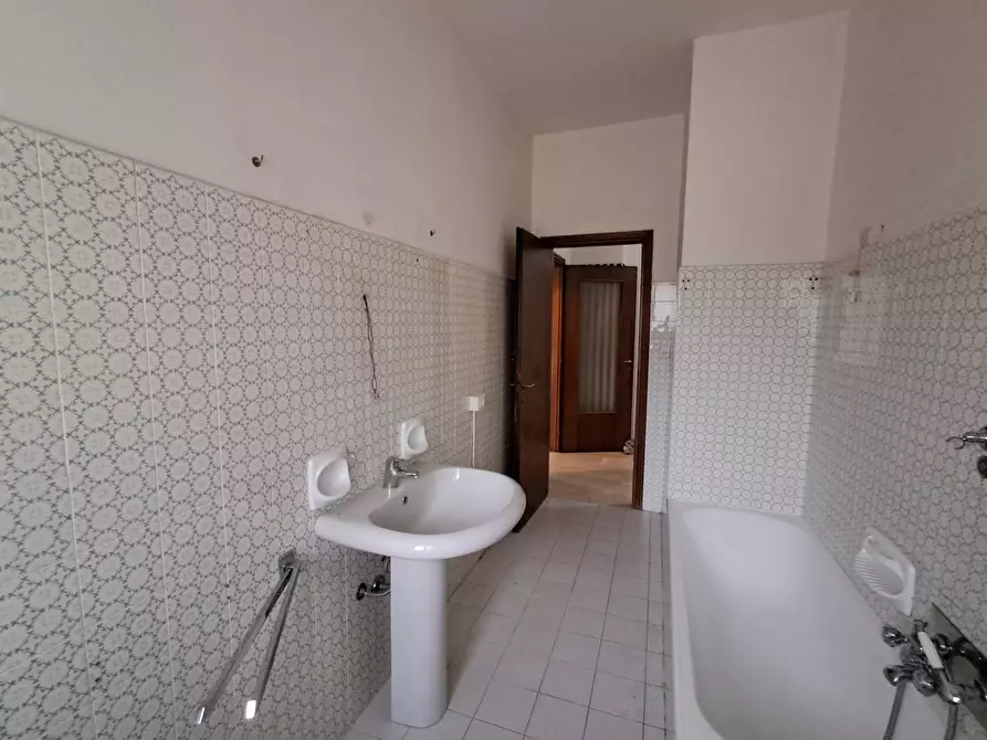 Immagine 15 di Appartamento in vendita  in Via Della Cittadella a Ferrara