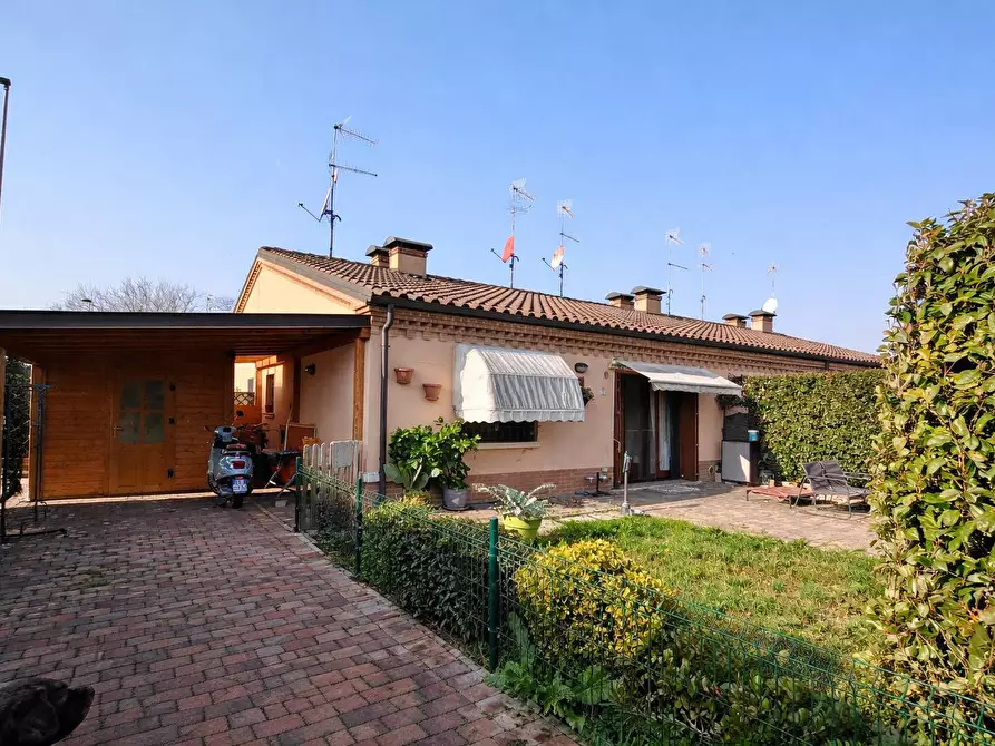 Immagine 27 di Villetta a schiera in vendita  in Via Ravenna a Ferrara