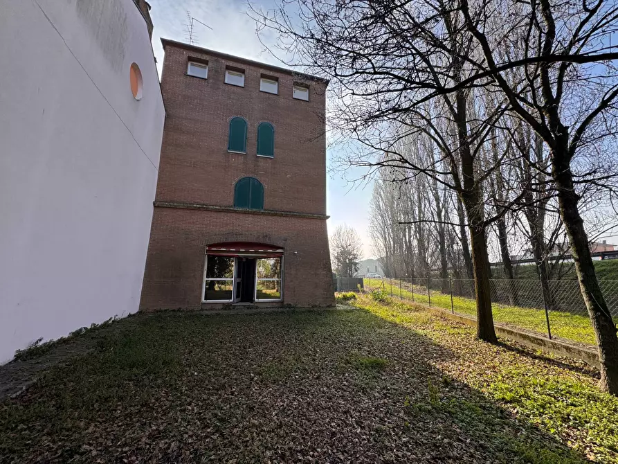 Immagine 25 di Casa indipendente in affitto  in Via Comacchio a Ferrara