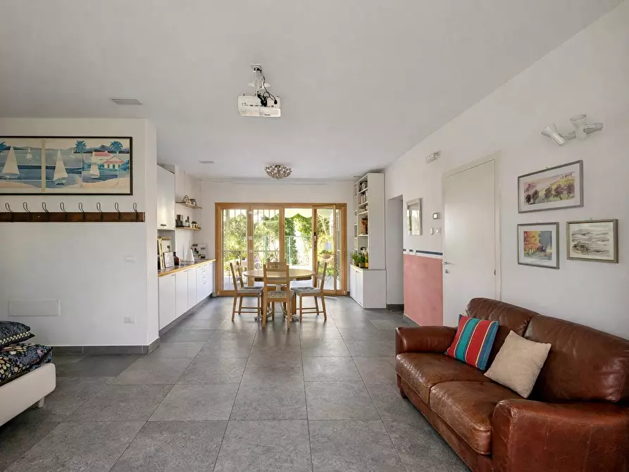 Immagine 37 di Appartamento in vendita  in Via Ravenna a Ferrara