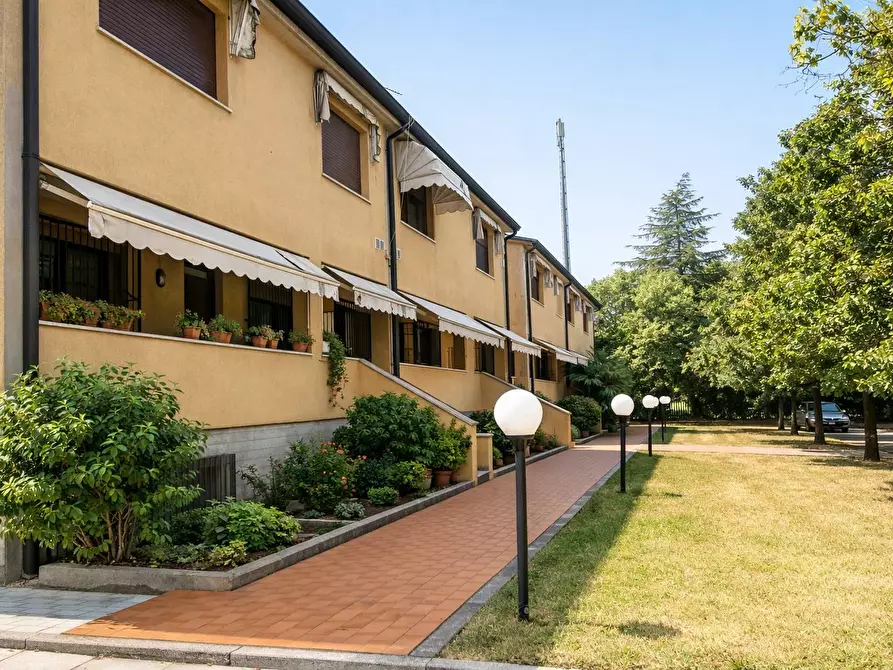 Immagine 10 di Appartamento in affitto  in Via Del Lavoro a Ferrara