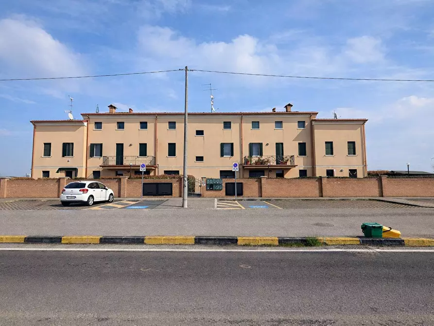 Immagine 1 di Appartamento in vendita  in Via Gramicia a Ferrara