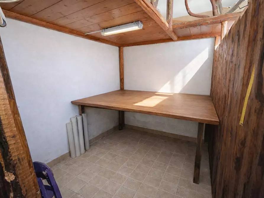 Immagine 3 di Locale commerciale in affitto  in Viale Cavour a Ferrara