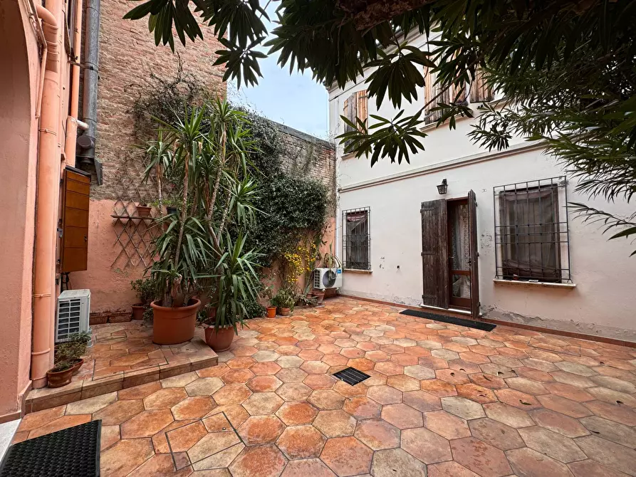 Immagine 19 di Appartamento in affitto  in Via Zemola a Ferrara