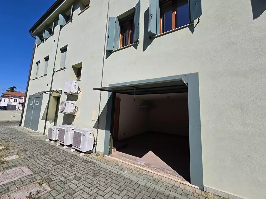 Immagine 22 di Appartamento in vendita  in Via Prinella a Ferrara