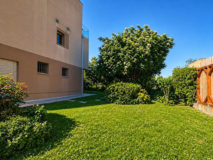 Immagine 52 di Appartamento in vendita  in Via Ravenna a Ferrara