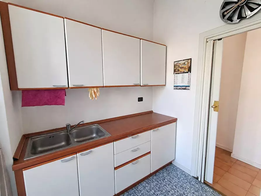 Immagine 2 di Appartamento in vendita  in Viale Venticinque Aprile a Ferrara