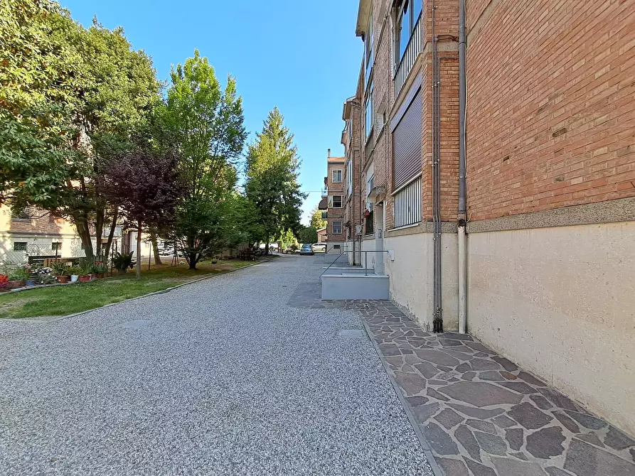 Immagine 22 di Appartamento in vendita  in Viale Venticinque Aprile a Ferrara