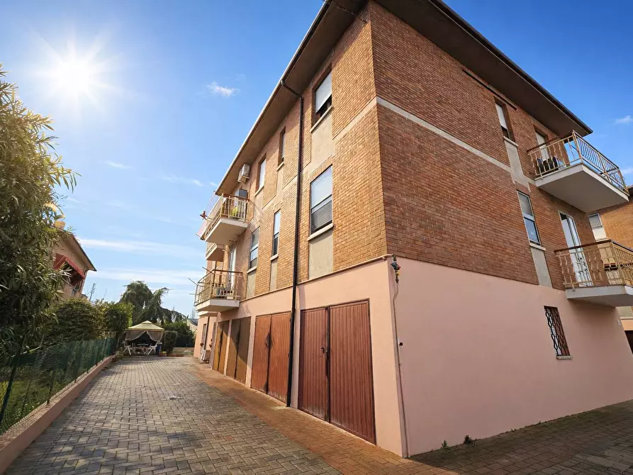 Immagine 3 di Appartamento in vendita  in Via Frutteti a Ferrara