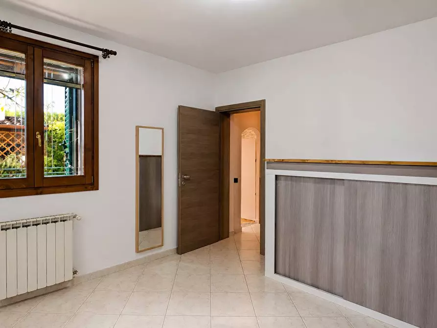 Immagine 31 di Villa in vendita  in Via Acquedotto a Ferrara