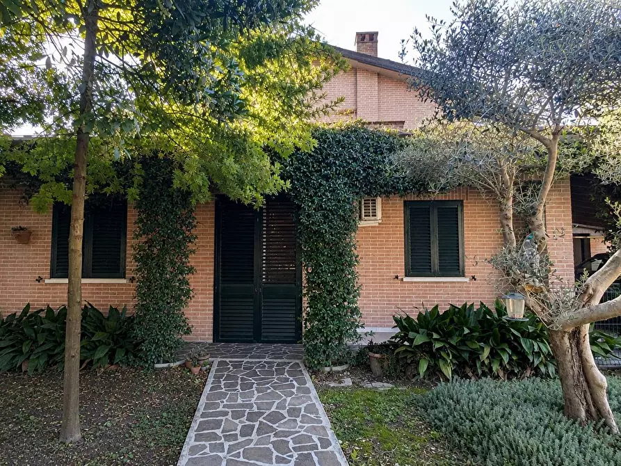 Immagine 35 di Villa in vendita  in Via Acquedotto a Ferrara