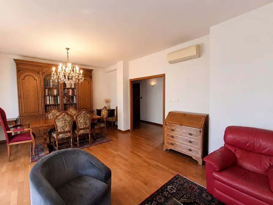 Immagine 7 di Appartamento in vendita  in Viale Cavour a Ferrara