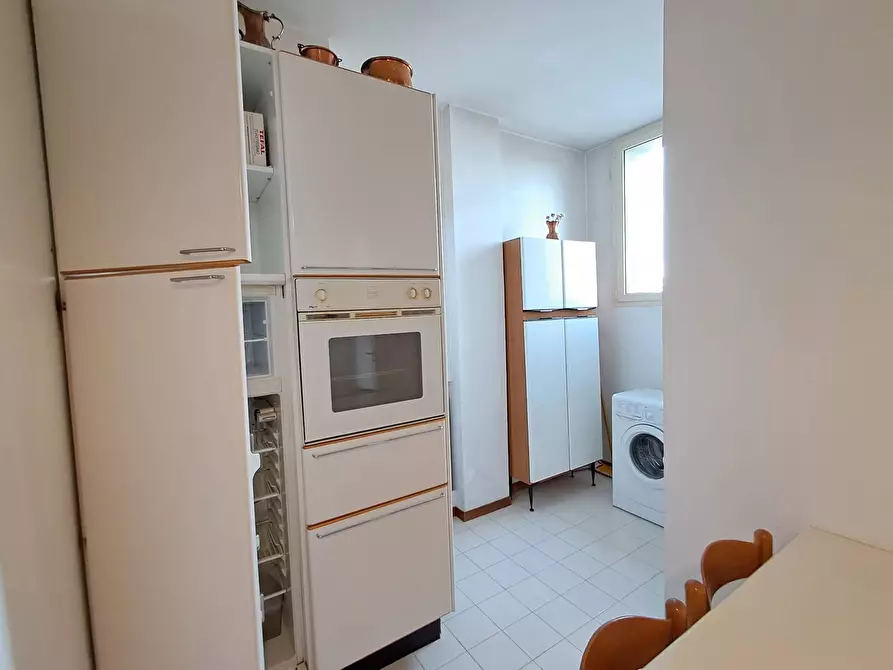 Immagine 10 di Appartamento in vendita  in Viale Cavour a Ferrara