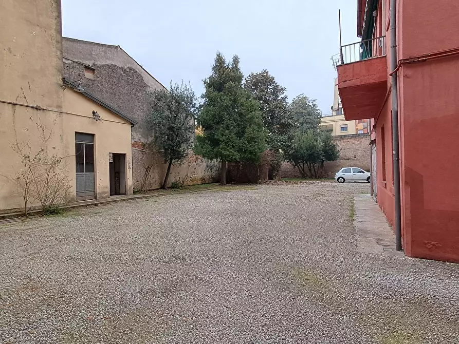 Immagine 16 di Appartamento in vendita  in Via Palestro a Ferrara