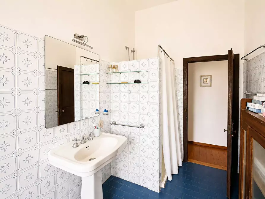 Immagine 24 di Villa in vendita  in Via Ro a Ferrara