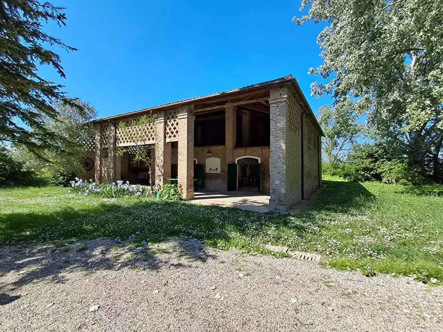 Immagine 28 di Villa in vendita  in Via Ro a Ferrara