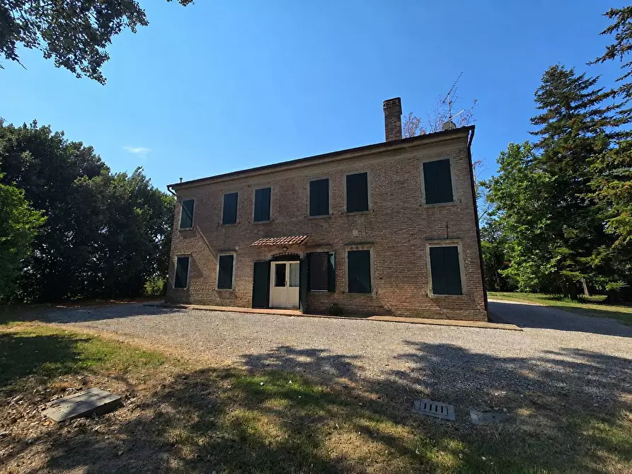 Immagine 31 di Villa in vendita  in Via Ro a Ferrara