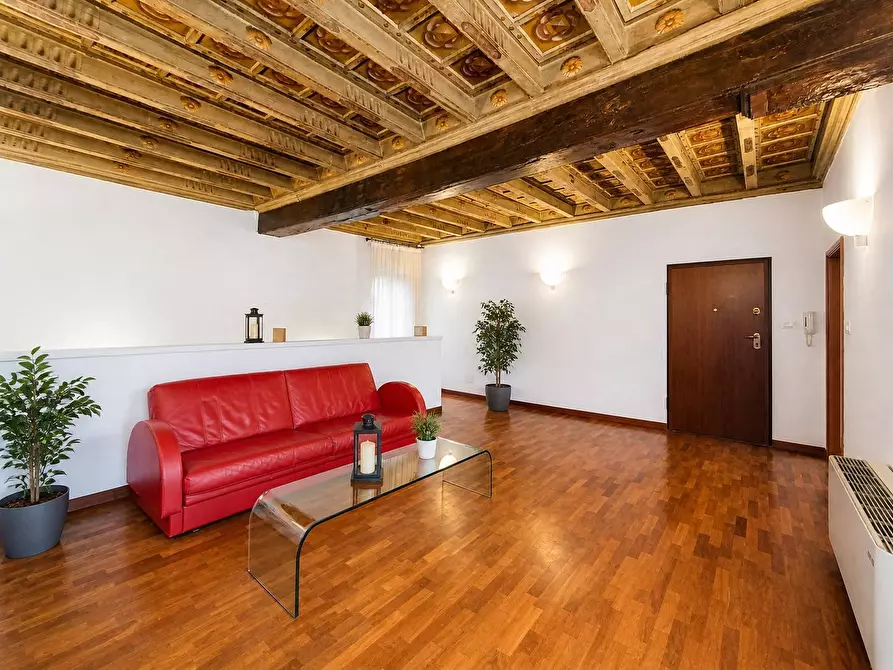 Immagine 2 di Appartamento in affitto  in Via Della Paglia 25 a Ferrara