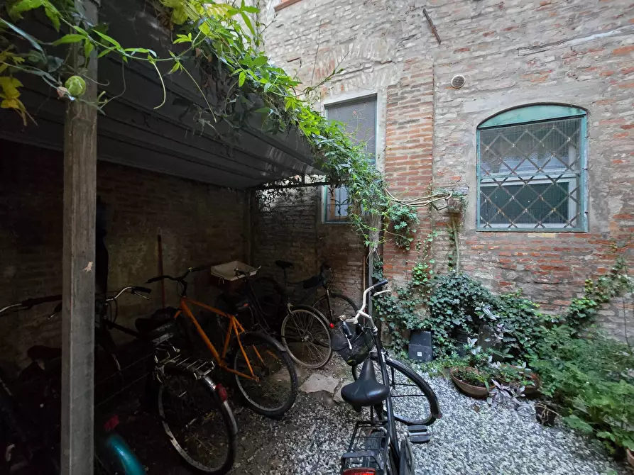Immagine 15 di Appartamento in affitto  in Via Porta San Pietro a Ferrara