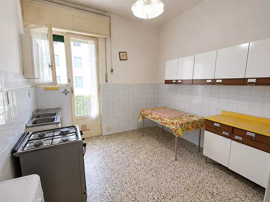 Immagine 6 di Appartamento in vendita  in Via Cassoli a Ferrara