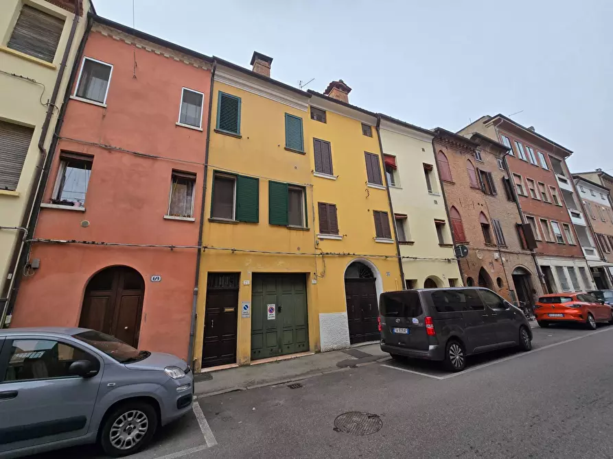 Immagine 3 di Box auto in vendita  in Via Ripagrande 71 a Ferrara
