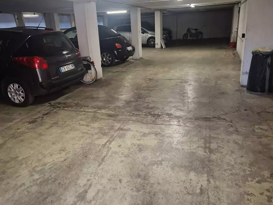 Immagine 4 di Box auto in affitto  in Viale Cesare Battisti a Ferrara