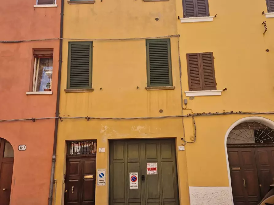 Immagine 8 di Box auto in vendita  in Via Ripagrande 71 a Ferrara