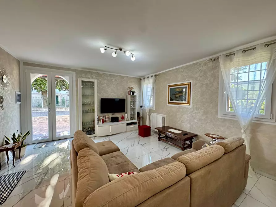 Immagine 5 di Casa semindipendente in vendita  in Via Chiesa 333 a Ferrara