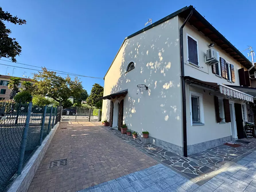 Immagine 43 di Casa semindipendente in vendita  in Via Chiesa 333 a Ferrara