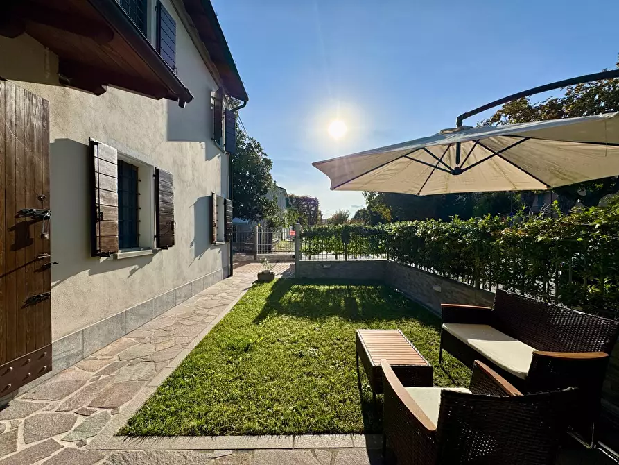 Immagine 48 di Casa semindipendente in vendita  in Via Chiesa 333 a Ferrara