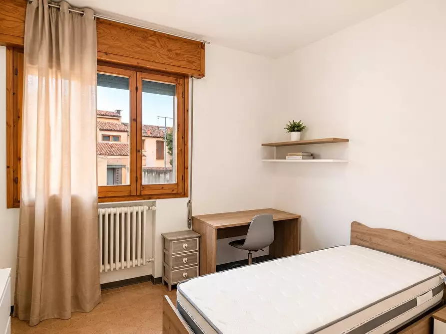 Immagine 1 di Casa semindipendente in affitto  in Via Dei Baluardi a Ferrara