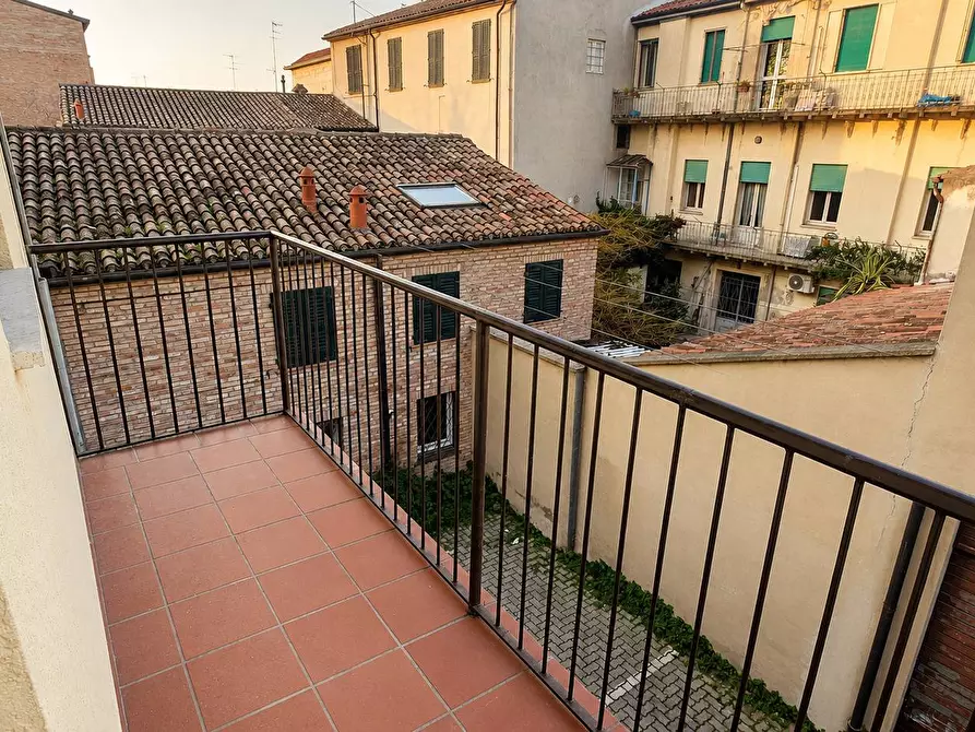 Immagine 10 di Casa semindipendente in affitto  in Via Dei Baluardi a Ferrara