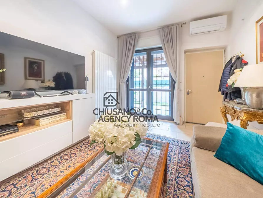 Immagine 4 di Appartamento in vendita  in Via Del Casale Agostinelli 107B a Roma