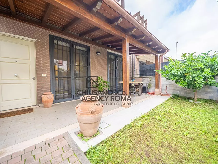 Immagine 26 di Appartamento in vendita  in Via Del Casale Agostinelli 107B a Roma