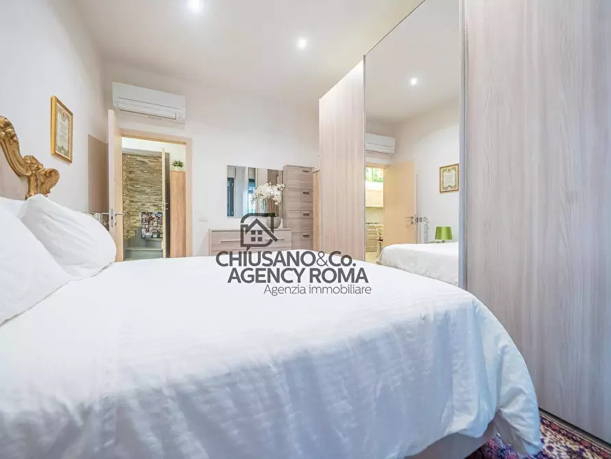 Immagine 13 di Appartamento in vendita  in Via Del Casale Agostinelli 107B a Roma