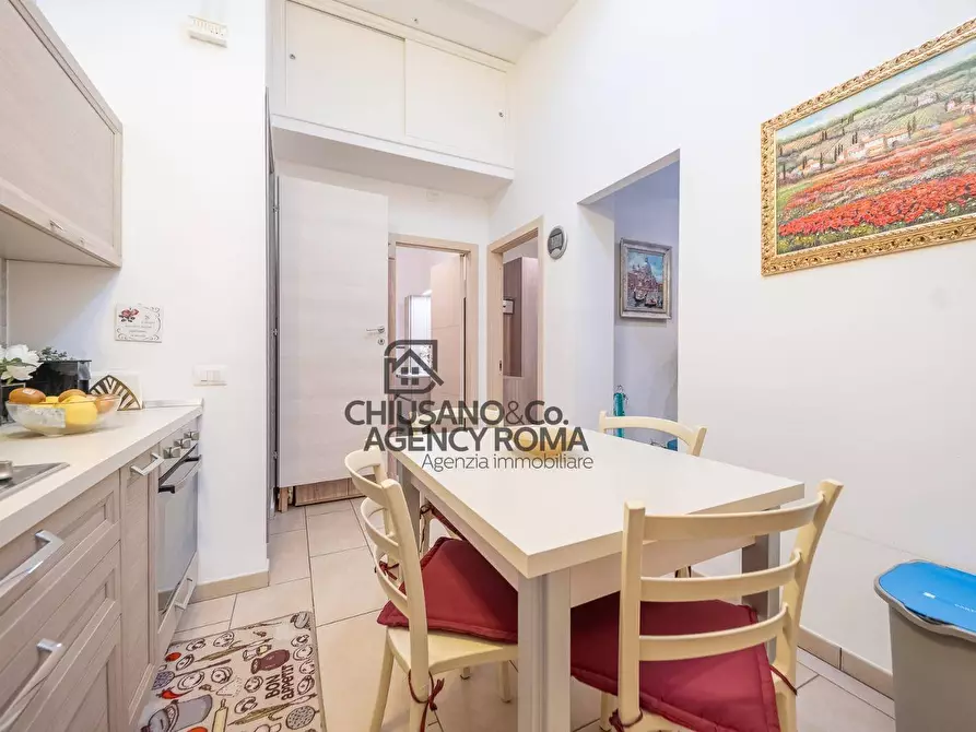 Immagine 8 di Appartamento in vendita  in Via Del Casale Agostinelli 107B a Roma