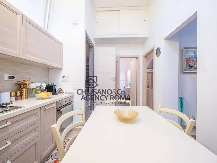 Immagine 6 di Appartamento in vendita  in Via Del Casale Agostinelli 107B a Roma