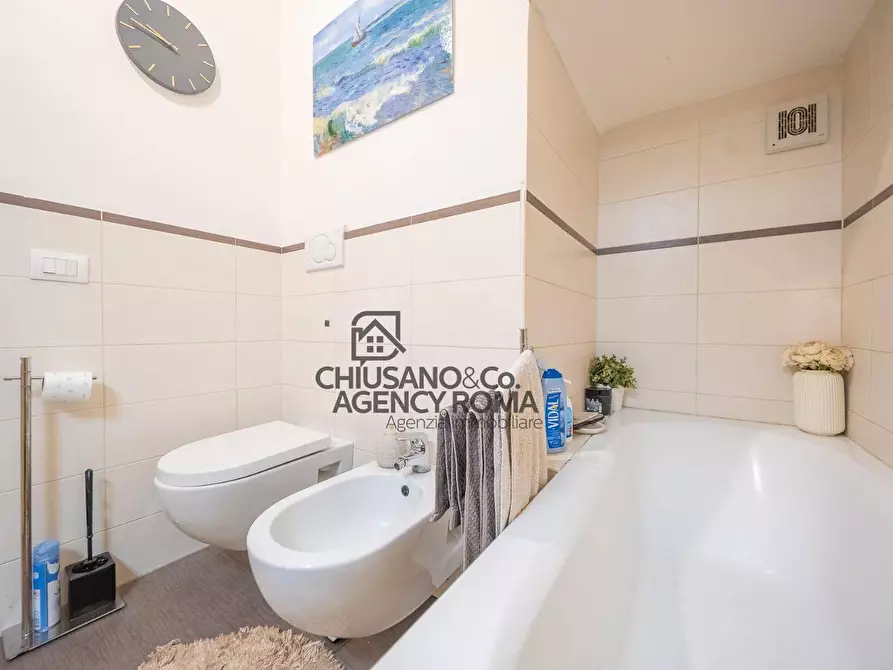 Immagine 17 di Appartamento in vendita  in Via Del Casale Agostinelli 107B a Roma