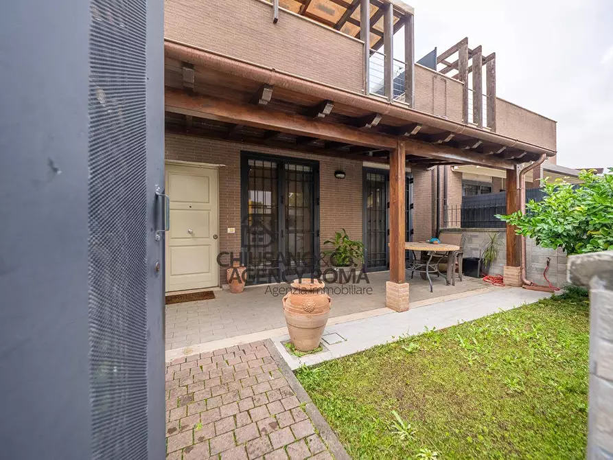 Immagine 25 di Appartamento in vendita  in Via Del Casale Agostinelli 107B a Roma