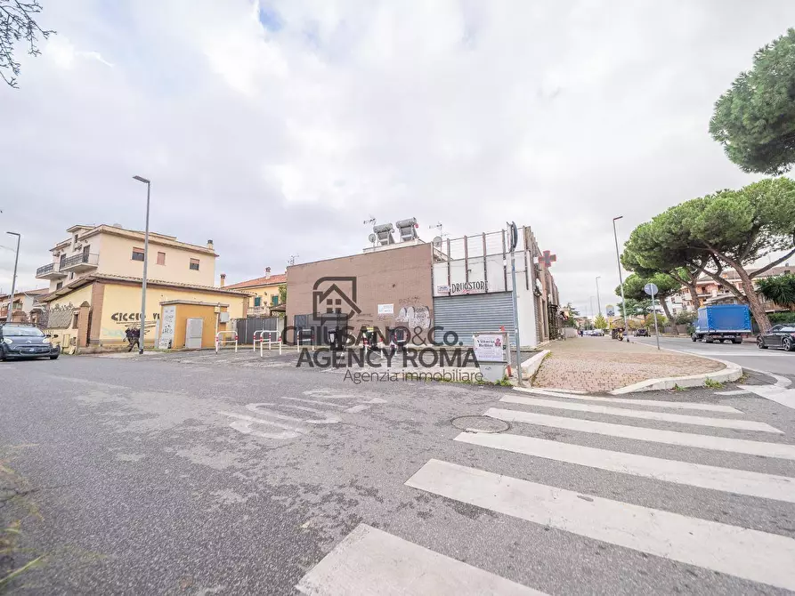 Immagine 32 di Appartamento in vendita  in Via Del Casale Agostinelli 107B a Roma