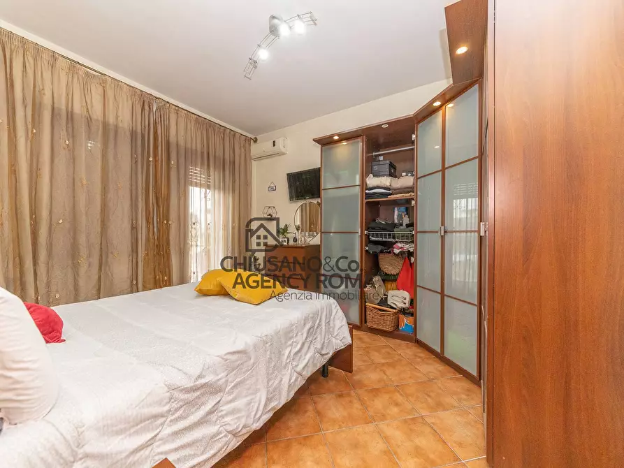 Immagine 13 di Appartamento in vendita  in Via Piero Aloisi 5 a Roma