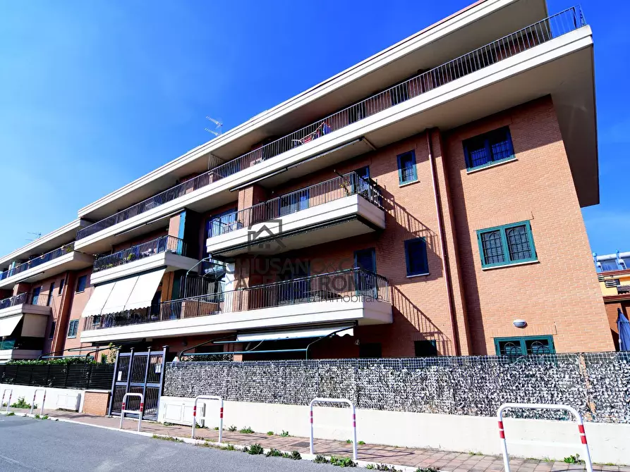 Immagine 3 di Appartamento in vendita  in Via Anagnina 452 a Roma