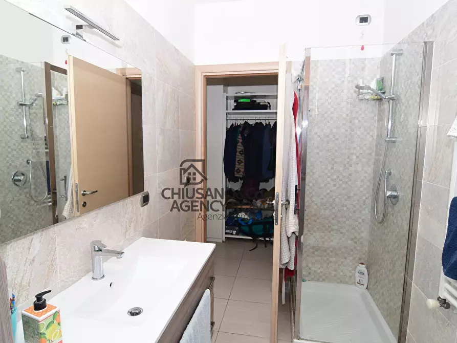 Immagine 18 di Appartamento in vendita  in Via Anagnina 452 a Roma