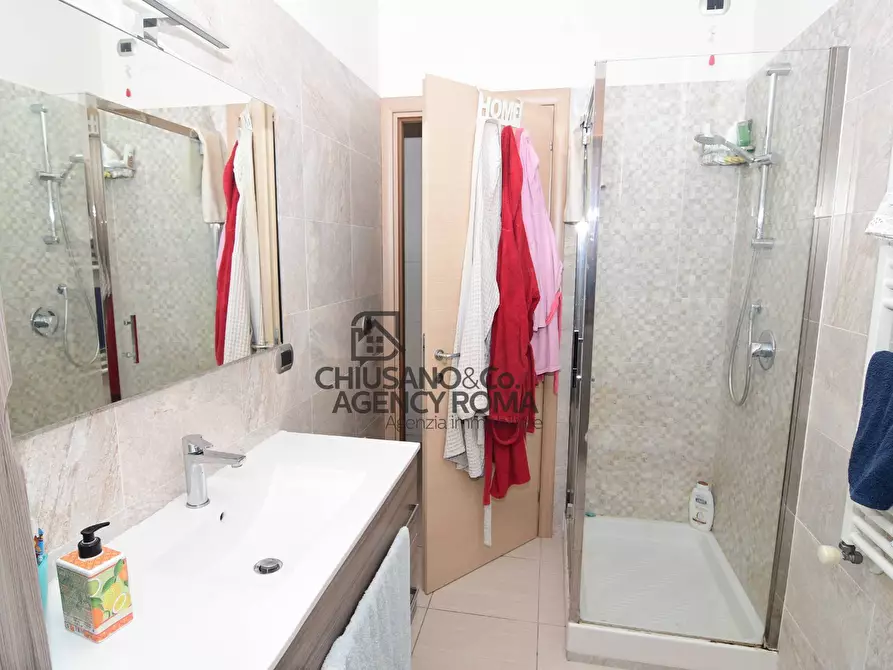 Immagine 21 di Appartamento in vendita  in Via Anagnina 452 a Roma