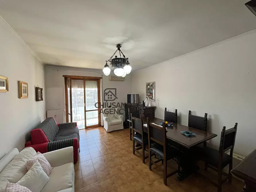 Immagine 1 di Appartamento in vendita  in Via Francesco Tovaglieri 392 a Roma