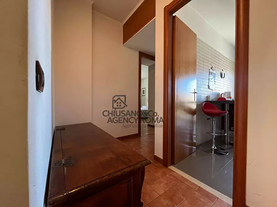 Immagine 9 di Appartamento in vendita  in Via Francesco Tovaglieri 392 a Roma